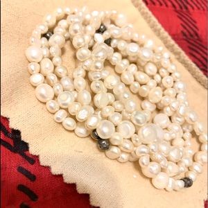 Stretchy pearl bracelets